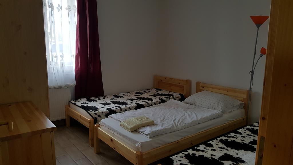 Gesztenyes Vendeghaz Garáb Buitenkant foto